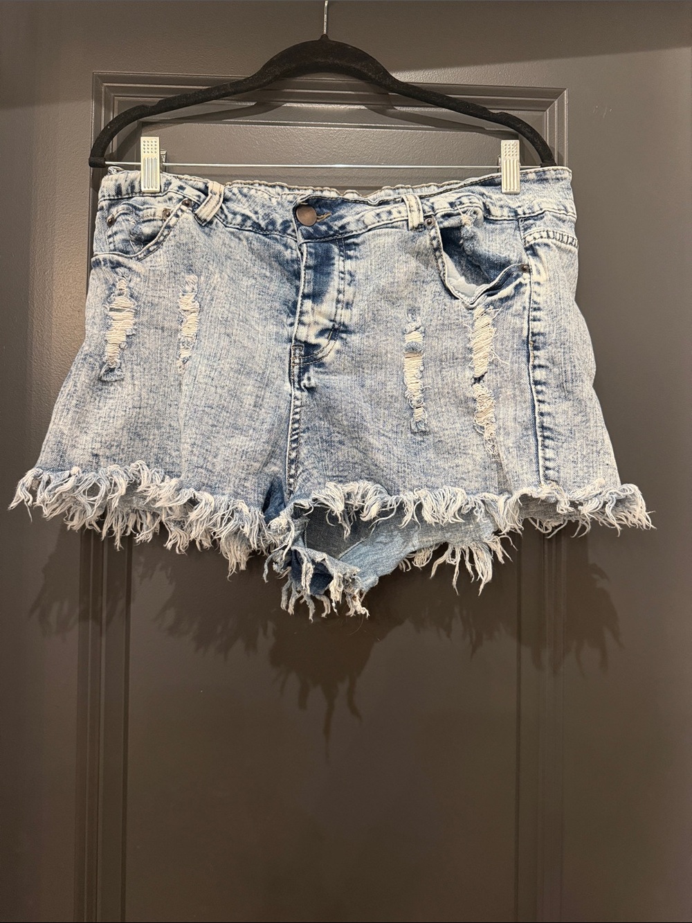 Forever21 Distressed Light Blue Denim Frayed Hem Women’s Shorts